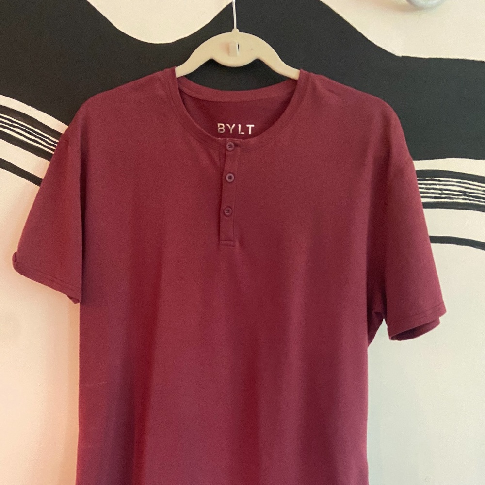 TOMO Men’s button T-shirt